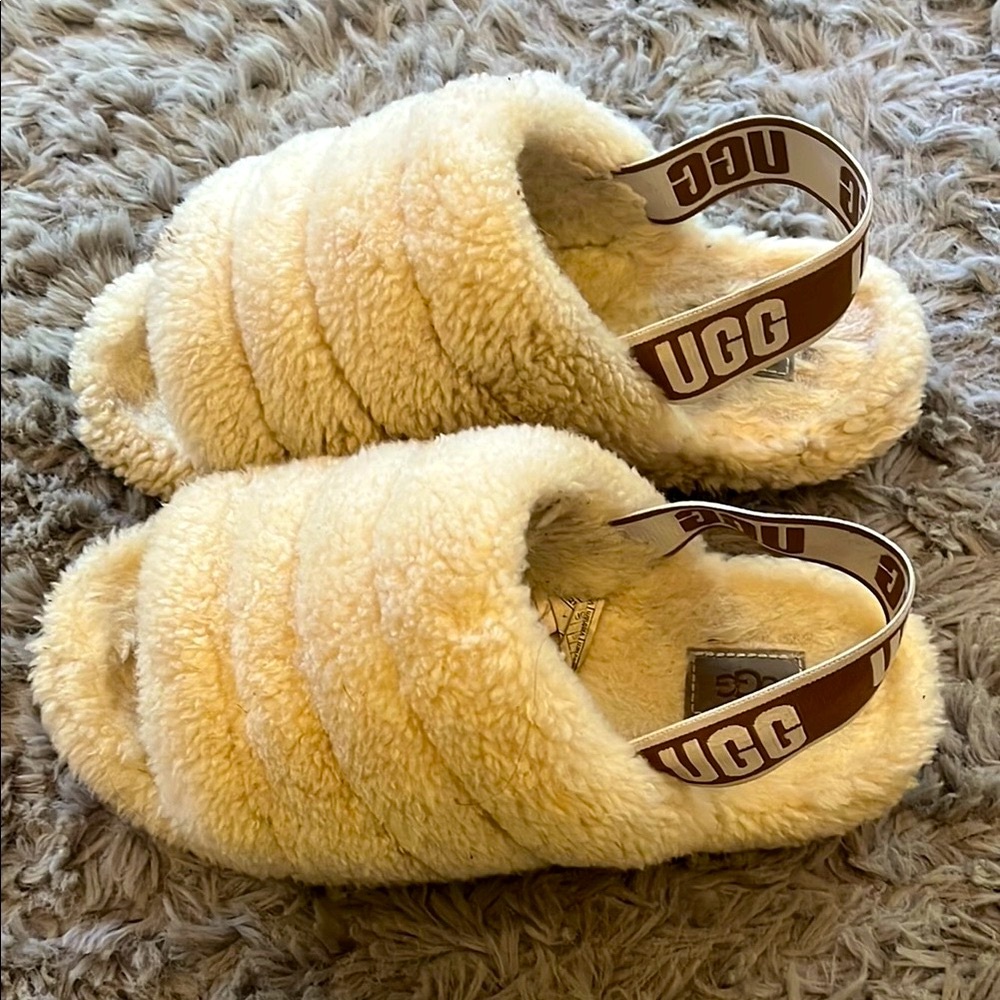 UGGS Cozy Cream Fuzzy Slide Sandals